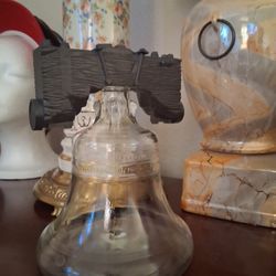 1976 Lejon Brandy Commemorative United States Of America Bicentennial Liberty Bell Decanter Bottle 