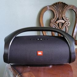 JBL Boombox 