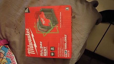 Milwaukee M12 green cross line laser plumb points tool only
