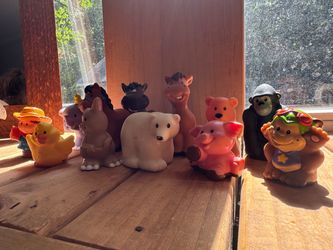 12 little people