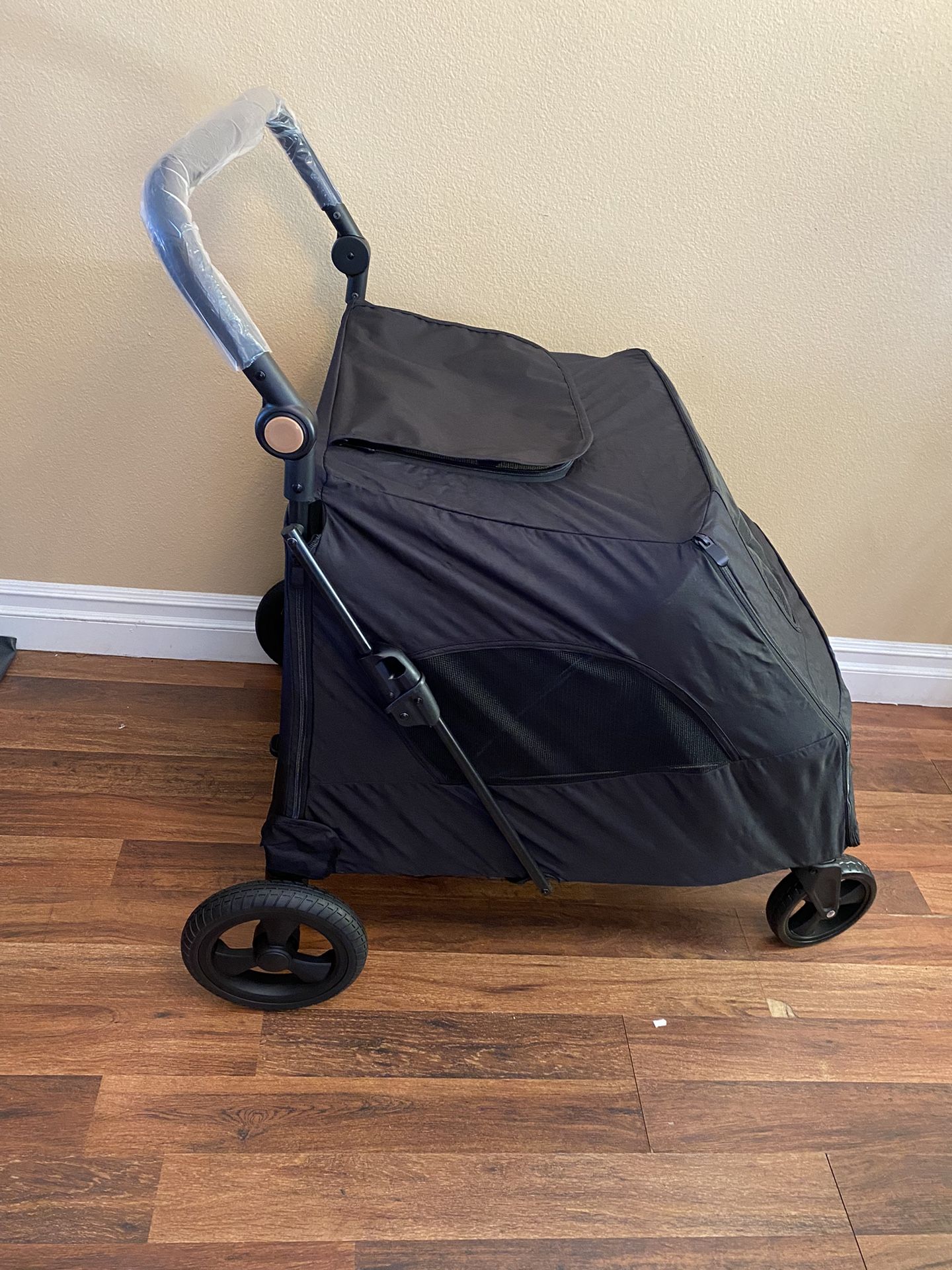 PETS STROLLER FOR YOUR BABY DOGS BRAND NEW 90. POUNDS CAPACITY BRAND NEW π©π©πππβπ¦Ίπβπ¦Ί
