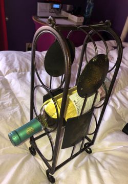 Black n Gold iron 3 bottle wine rack