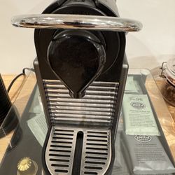 Nespresso Pixie with Milk Frother 