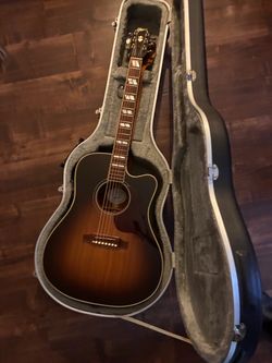 Gibson Hummingbird Pro vintage sunburst cutaway acoustic/electric guitar