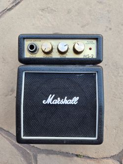 Mini Marshall Guitar Amp