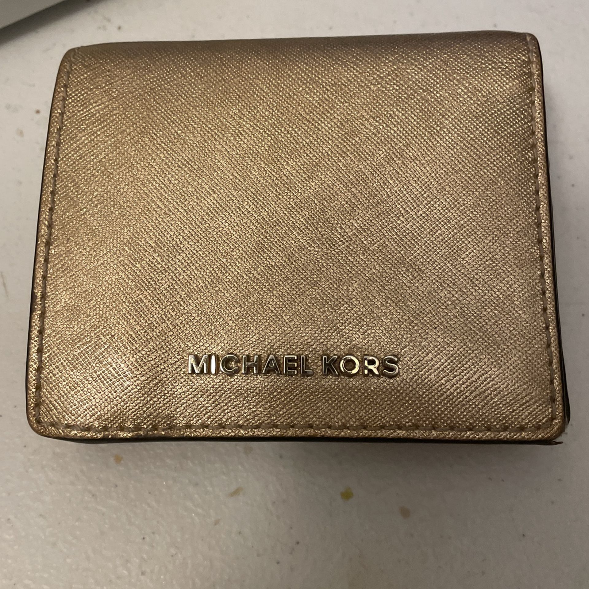 Michael Kors Golden Wallet