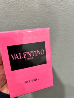 Valentino born in Roma wmns