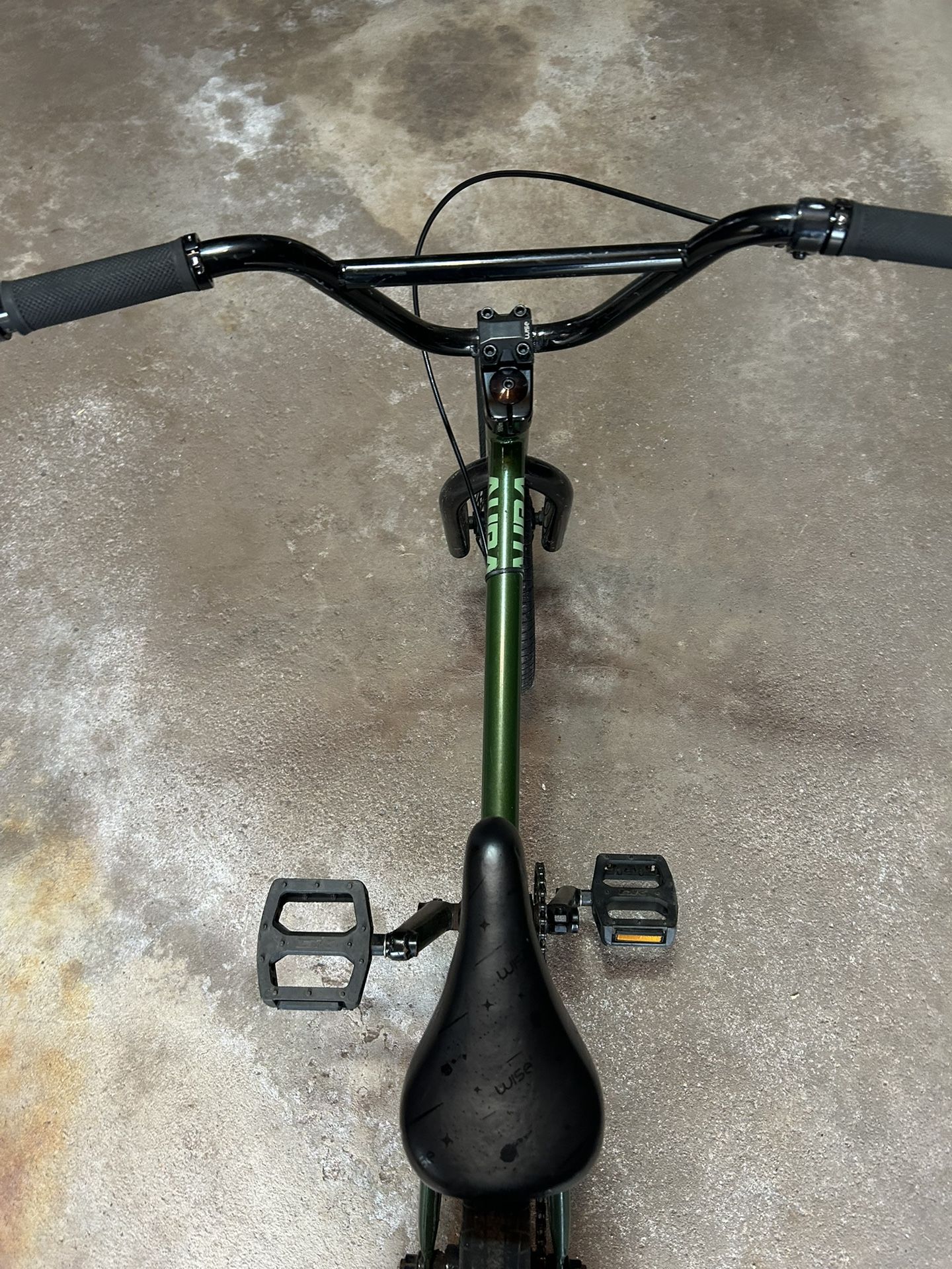 Aura Kids BMX Bike
