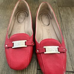 Kenneth Cole Black Flats Size 8