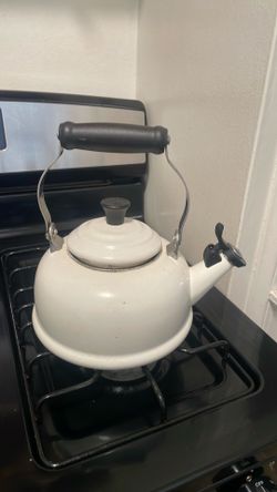 Le Creuset - teapot