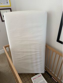 Like New Graco Teddi 5 in 1 Convertible Crib