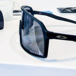 Oakley Sutro Lite Black Out