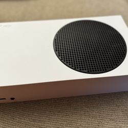 Xbox Series S With 2 Controllers