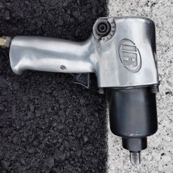 Used Ingersoll Rand IR 2705P1 1/2" Air Impact Wrench Gun 600 Ft-Lbs Torque Heavy