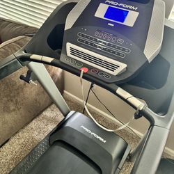 Proform Zt6 treadmill Used And Very Good Condition. 