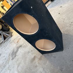 Speaker box