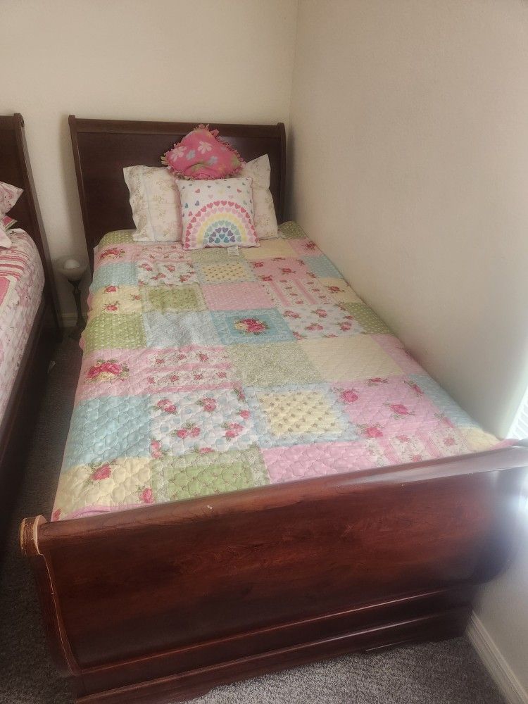 Twin Bed