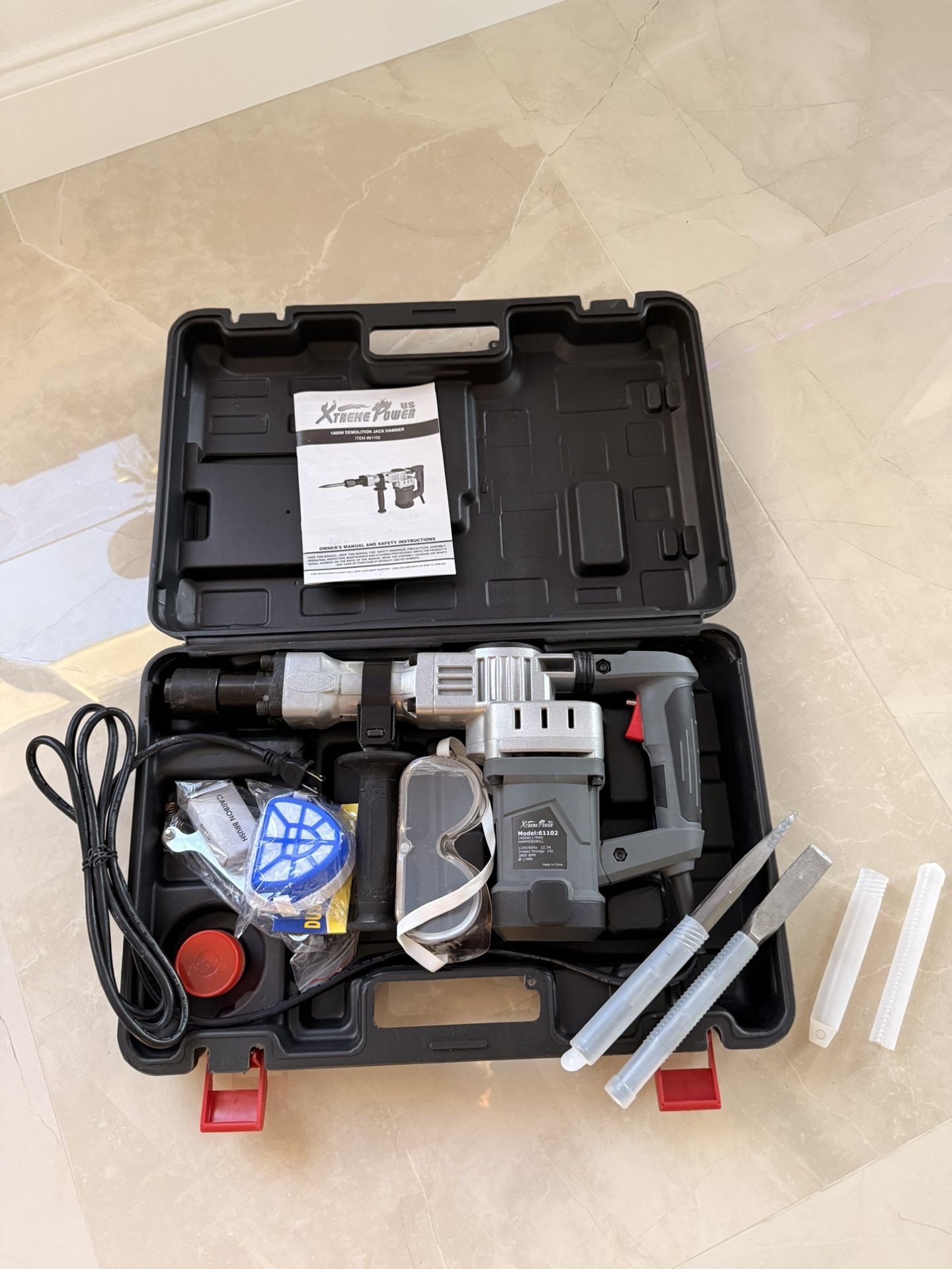 1400W Demolition Electric Jack Hammer Concrete Breaker Trigger Lock with (2) Chisel Bit with Carrying Case