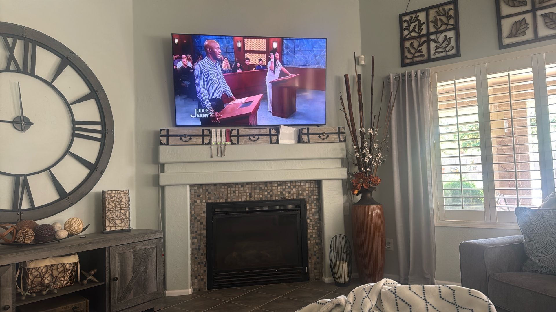 TV