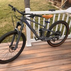 Custom Enduro/Trail MTB – Fox 36, SLX 4‑Piston, Upgraded tWheelset – Ready to Ride