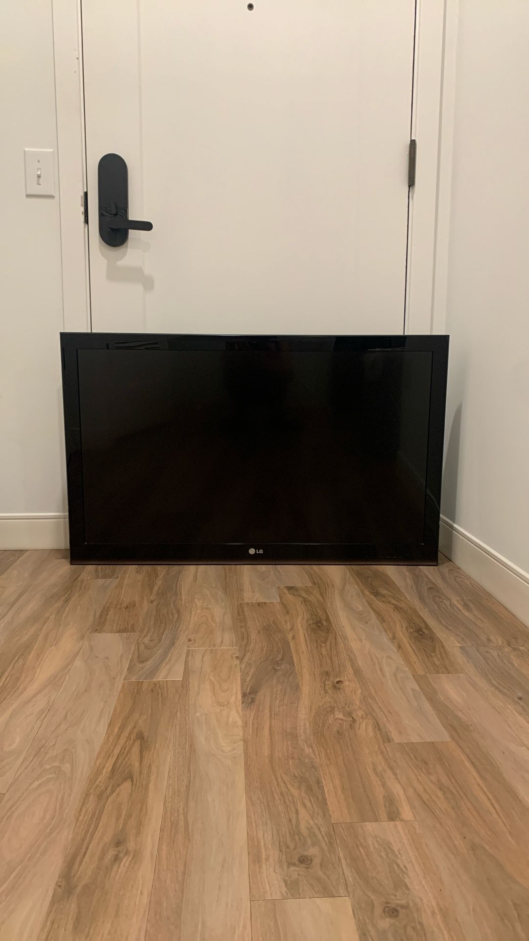 42” LG 1080p TV (Delivery Available)