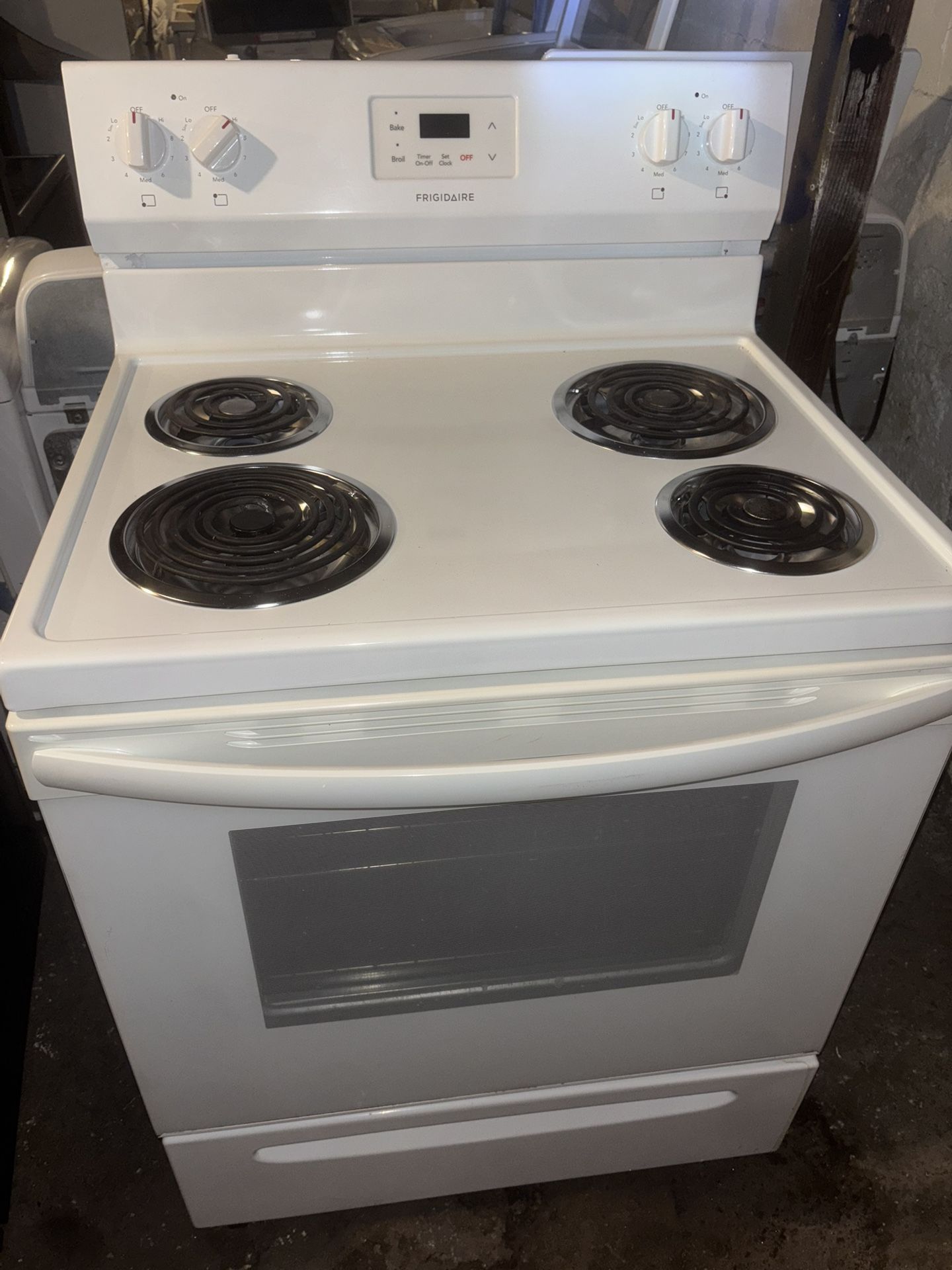 Frigidaire Stove On Good Working Condition