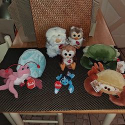 Trudy Plush Animals Vintage. Beach Theme And Owls. Must Sell Has A Bundle/ Set. All Sales Final.
