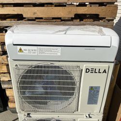 Open Box 12,000 BTU DELLA Mini Split Air Conditioner, Heats And AC