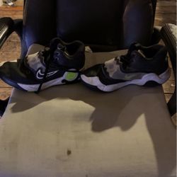 Nike KD Trey 5 X Black Volt Size 9.5