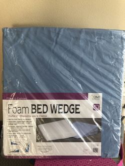 Foam bed wedge pillow brand new unused