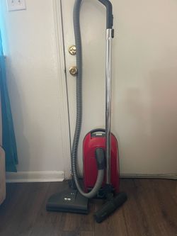 Miele Flamenco 2 Vaccuum Cleaner