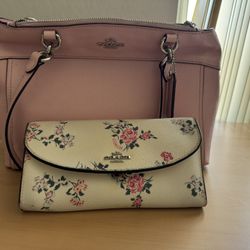 Authentic Coach Leather Purse & Wallet