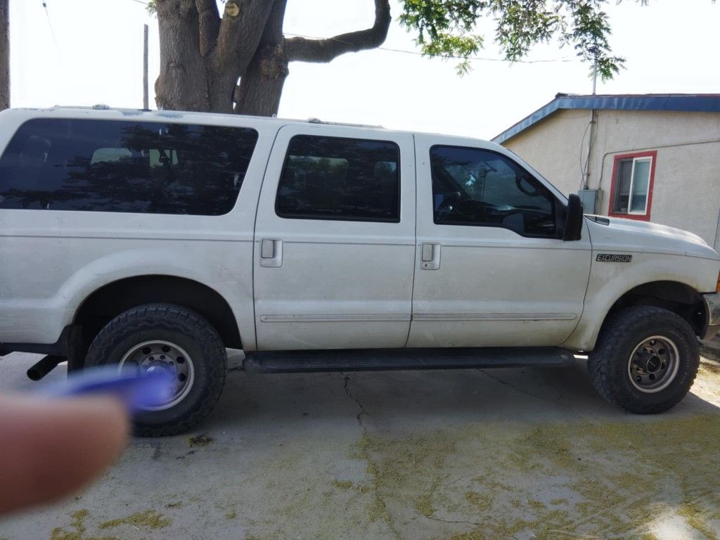 2000 Ford Excursion V10