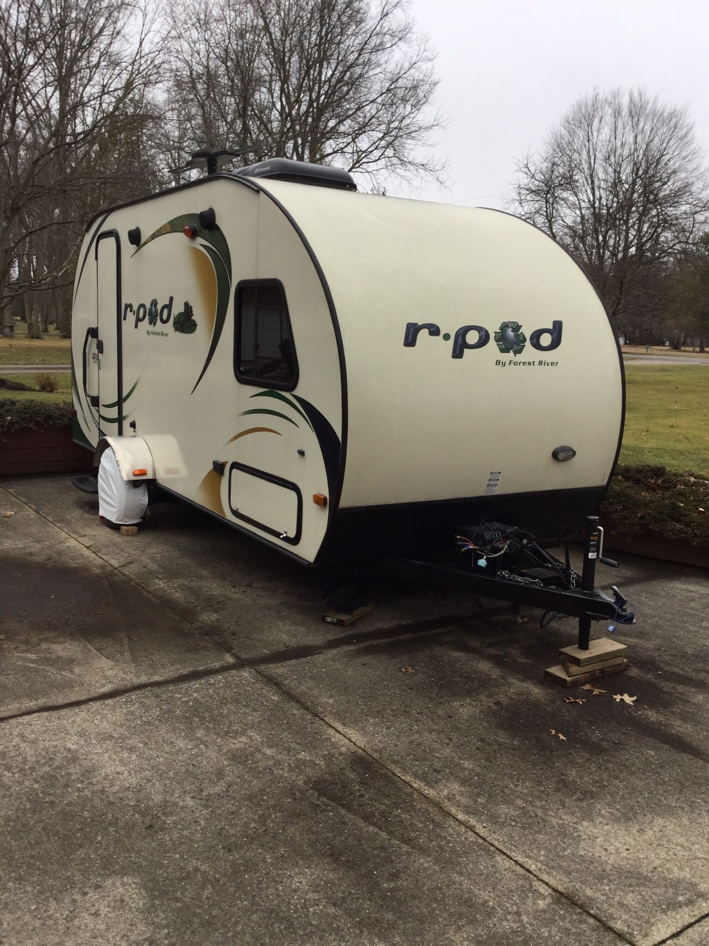 2015 rPod RP-179 20’ of Luxury Living on Wheels