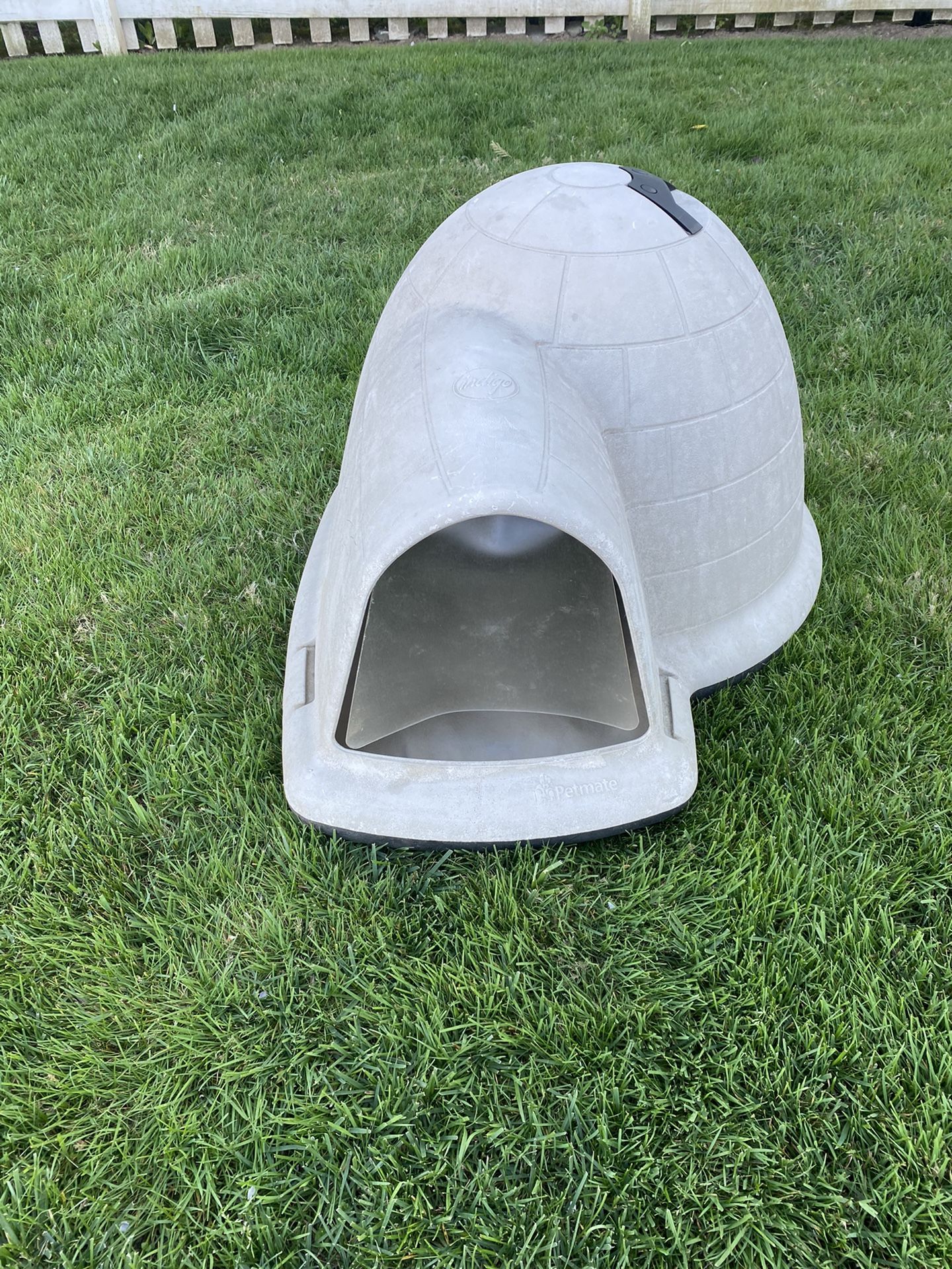 Petmate Dogloo Med Never Used