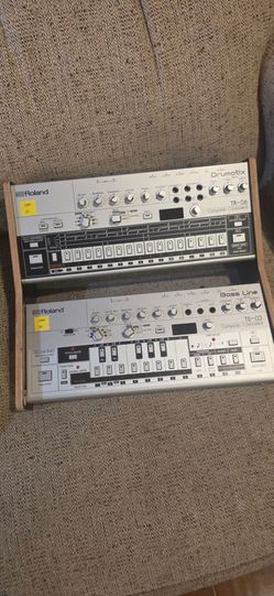 Roland TR-06  **AND ** TB-03  Drum / Bass Synths !