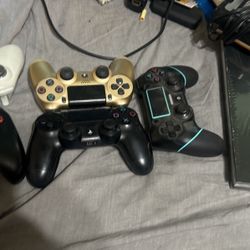 3 PS4 Controllers, 3 Xbox 1 Controller 1 360 Controller 