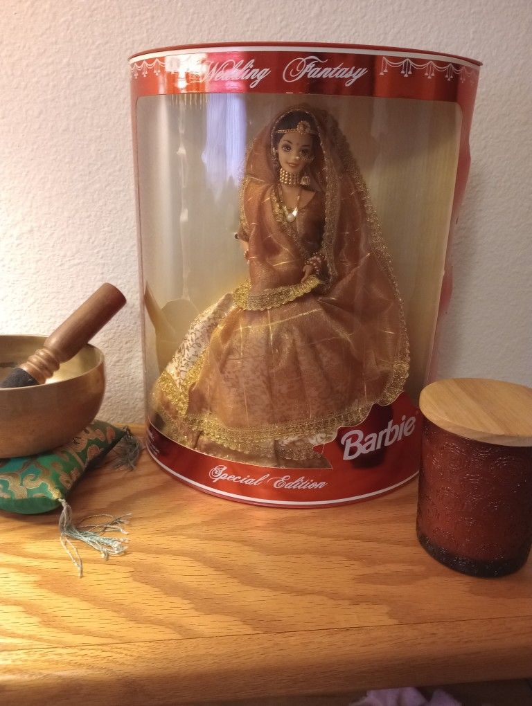 Indian Bride Barbie - Rare - Limited Edition from 2000- Expressions of India Wedding Fantasy Barbie