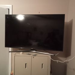 Almost Brand New Nice Tv.With No Problems.Clear Picture.