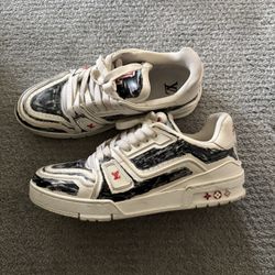 Louis Vuitton Sneakers 