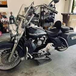 2003 Road King Classic Anniversary Edition