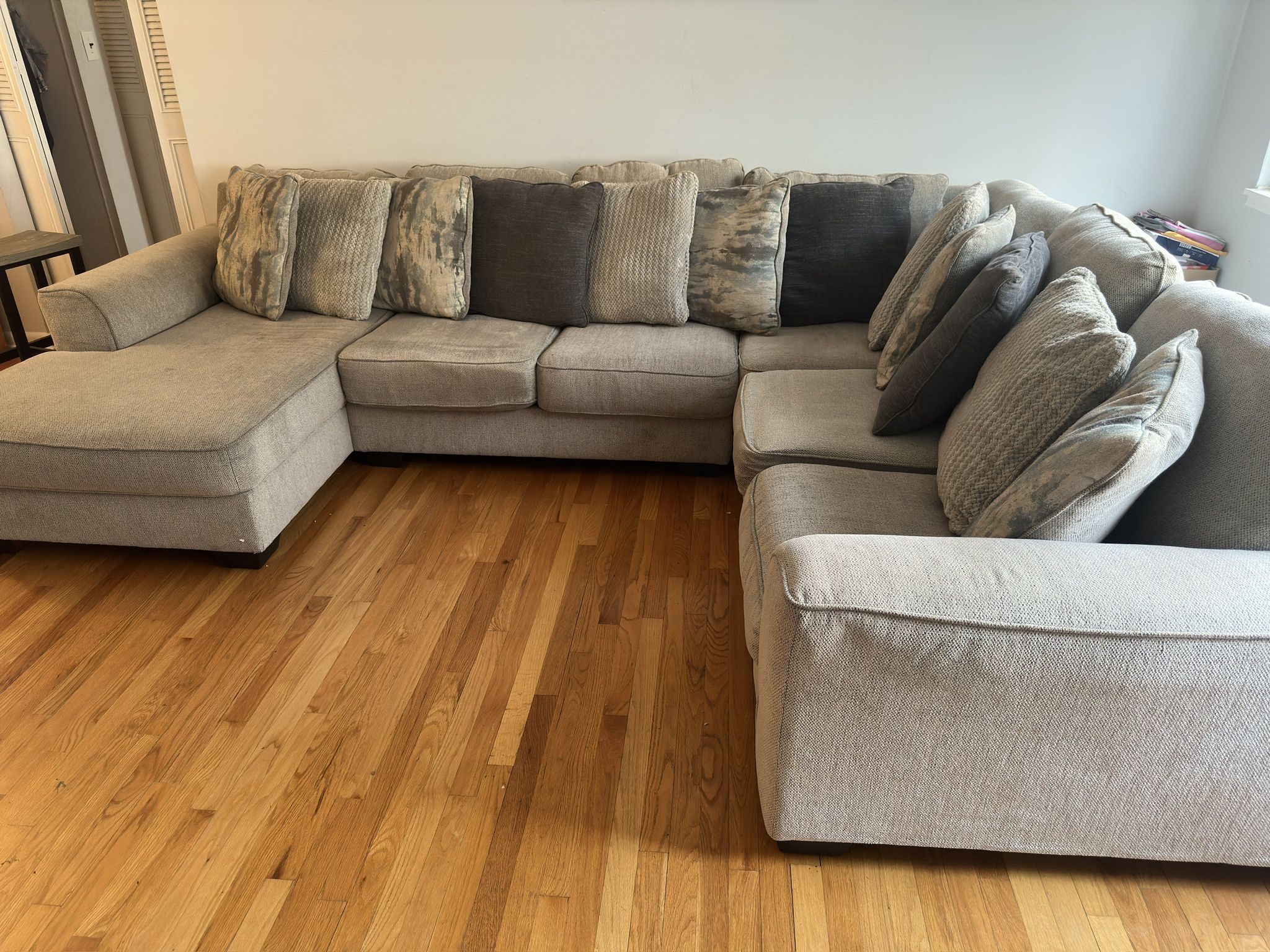 Sectional Couch With Chaise And Dinning Table
