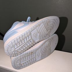 Air Jordan 1 low "UNC" color way size 6.5