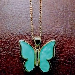 🆕 Gold Plated Butterfly 🦋 Necklace.🎁🎁🎁