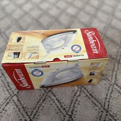 Sunbeam 3017 Classic Steam Hotel Iron, White