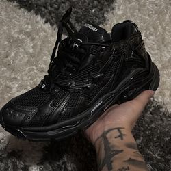 Balenciaga runners