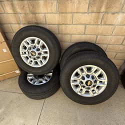 Chevrolet Silverado 2500 HD OEM Wheels And Tires