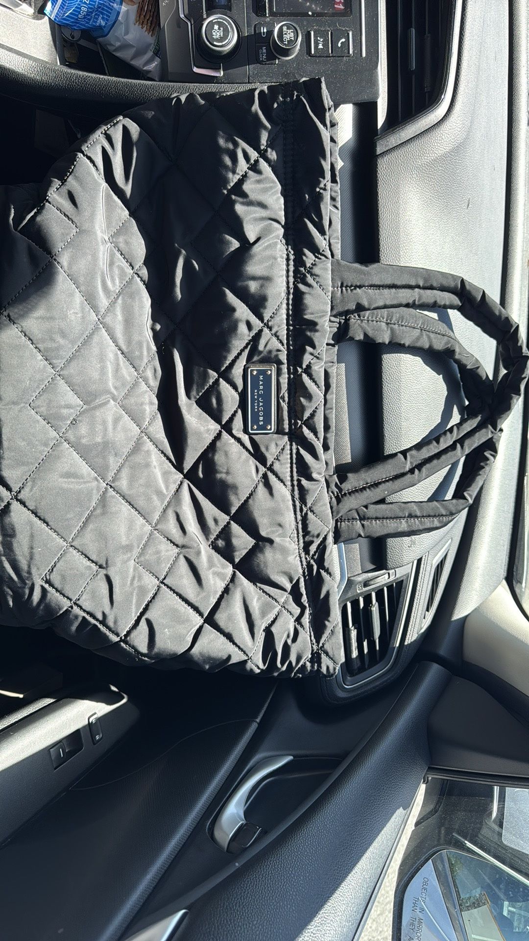 Black marc jacob’s tote bag