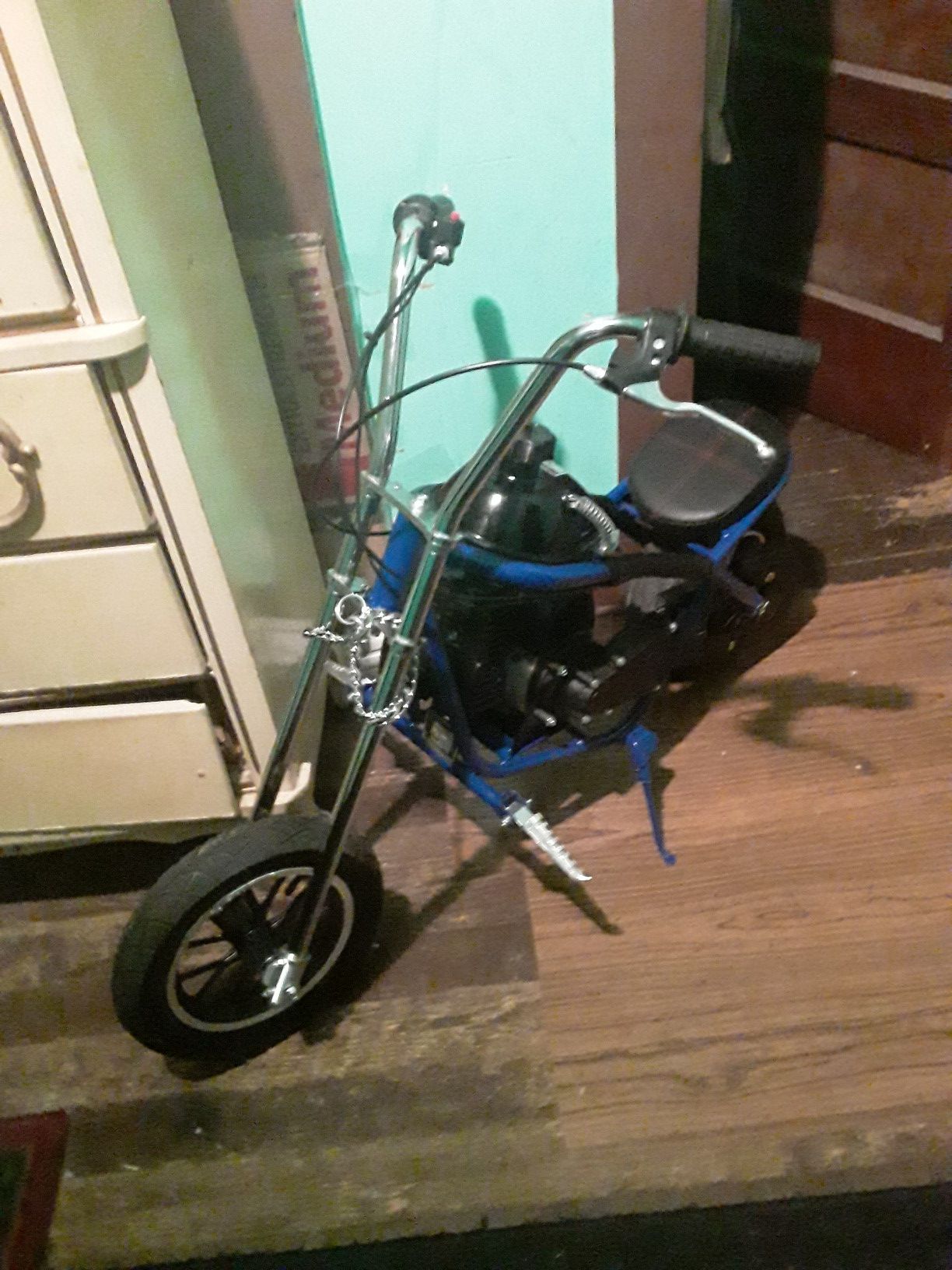 Mini chopper 49cc top speed 32 miles to tank 23 Just Brakes very nice in New