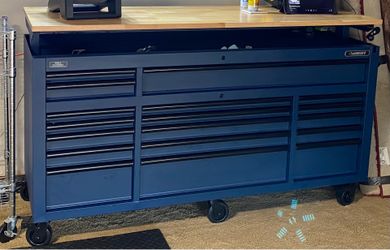 Husky Work Bench - Like new
